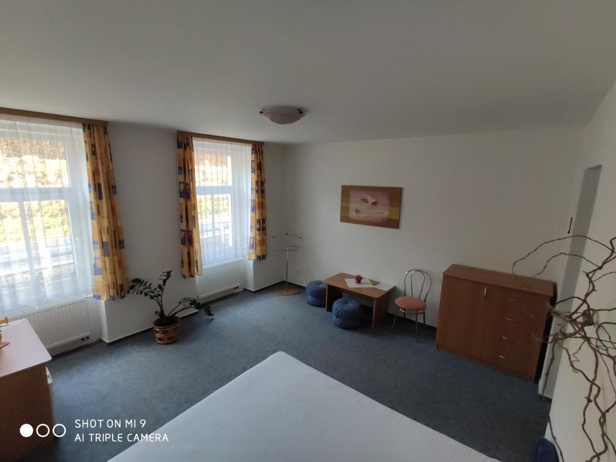 Rodinny Penzion U Wolfu Chrastava Quarto foto